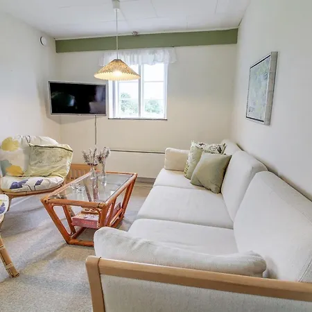 Casa vacanze Eduard - 4-3km From The Sea By Interhome