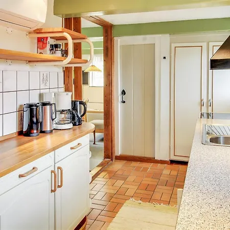 Vakantiehuis Eduard - 4-3km From The Sea By Interhome