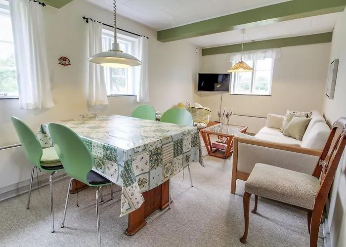 Prázdninový dům Eduard - 4-3km From The Sea By Interhome *